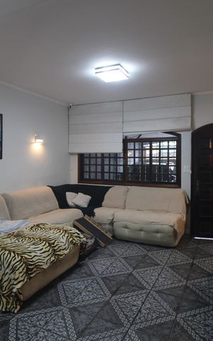 Casa à venda com 96m², 3 quartos e 2 vagasSala