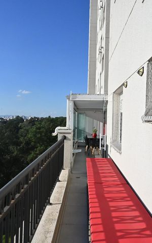Apartamento à venda com 110m², 3 quartos e 2 vagasVaranda