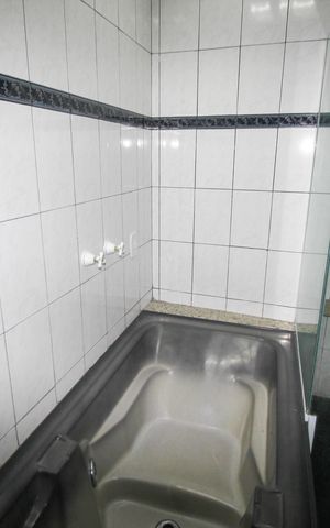 Apartamento à venda com 60m², 2 quartos e 2 vagas Apartamento à venda com 60m², 2 quartos e 2 vagasBanheiro