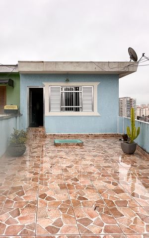 Casa para alugar com 114m², 3 quartos e 1 vaga Casa para alugar com 114m², 3 quartos e 1 vagaSacada do Quarto 1