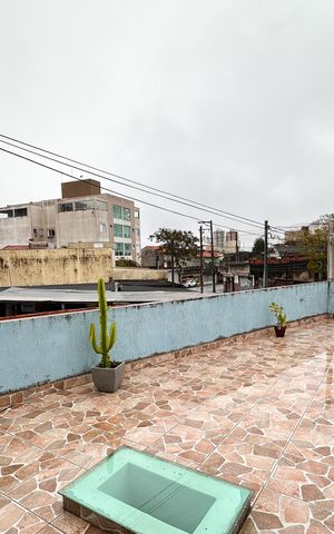 Casa para alugar com 114m², 3 quartos e 1 vaga Casa para alugar com 114m², 3 quartos e 1 vagaSacada do Quarto 1