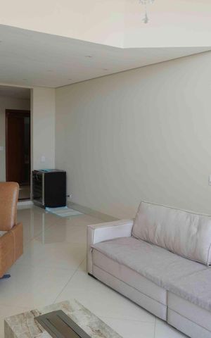 Casa de condomínio para alugar com 405m², 2 quartos e 4 vagasSala de Estar