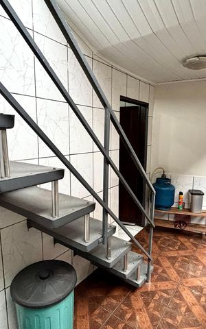 Casa para alugar com 70m², 2 quartos e sem vaga Casa para alugar com 70m², 2 quartos e sem vagaEscada