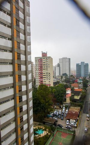 Apartamento à venda com 156m², 4 quartos e 3 vagas Apartamento à venda com 156m², 4 quartos e 3 vagasVista da sala