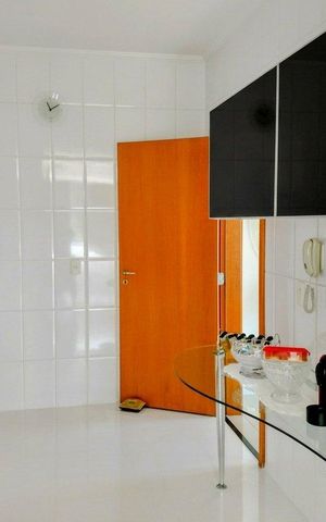 Apartamento à venda com 113m², 2 quartos e 2 vagas Apartamento à venda com 113m², 2 quartos e 2 vagasCozinha