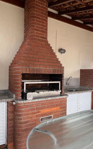 Apartamento à venda com 118m², 3 quartos e 2 vagas Apartamento à venda com 118m², 3 quartos e 2 vagasChurrasqueira