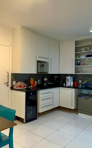 Apartamento à venda com 118m², 3 quartos e 2 vagas Apartamento à venda com 118m², 3 quartos e 2 vagasCozinha