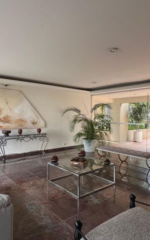 Apartamento à venda com 118m², 3 quartos e 2 vagas Apartamento à venda com 118m², 3 quartos e 2 vagasHall de entrada