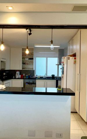 Apartamento à venda com 118m², 3 quartos e 2 vagas Apartamento à venda com 118m², 3 quartos e 2 vagasCozinha