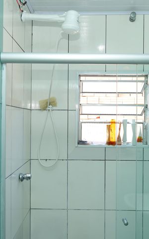 Casa à venda com 240m², 2 quartos e 1 vagaÁrea Gourmet - Banheiro
