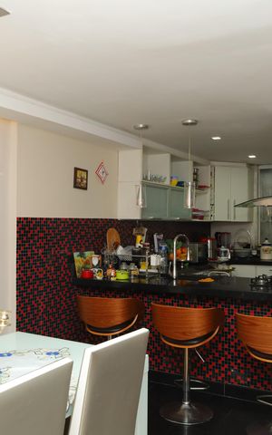 Casa à venda com 240m², 2 quartos e 1 vagaCozinha