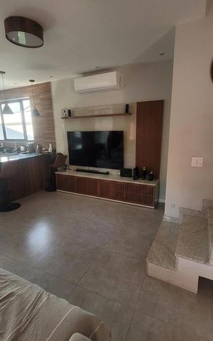 Casa de condomínio à venda com 140m², 3 quartos e 2 vagasSala