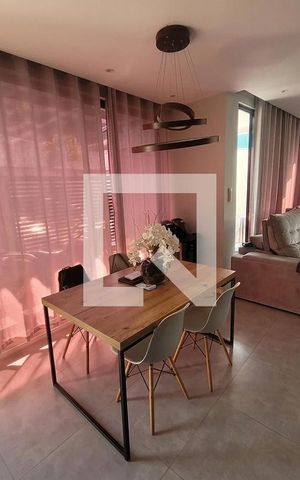 Casa de condomínio à venda com 140m², 3 quartos e 2 vagasSala