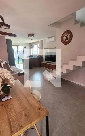 Casa de condomínio à venda com 140m², 3 quartos e 2 vagasSala
