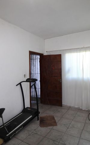 Casa à venda com 180m², 3 quartos e 3 vagasSala