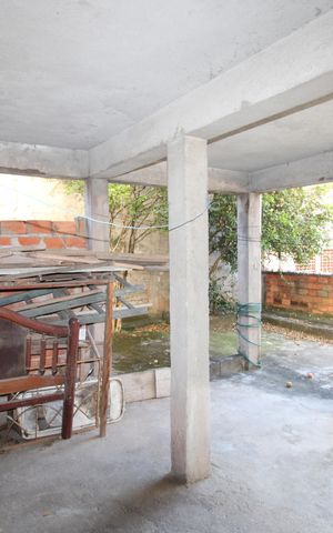 Casa à venda com 180m², 3 quartos e 3 vagasÁrea de Serviço