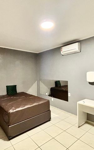 Casa à venda com 327m², 8 quartos e 2 vagas Casa à venda com 327m², 8 quartos e 2 vagasQuarto 3