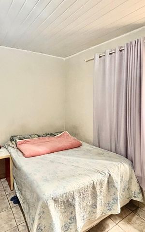 Casa à venda com 327m², 8 quartos e 2 vagas Casa à venda com 327m², 8 quartos e 2 vagasQuarto 4
