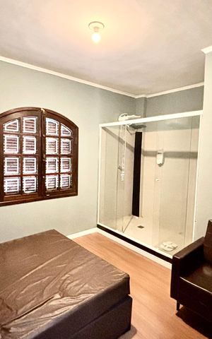 Casa à venda com 327m², 8 quartos e 2 vagas Casa à venda com 327m², 8 quartos e 2 vagasQuarto suíte 2