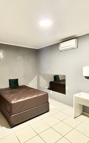 Casa à venda com 327m², 8 quartos e 2 vagas Casa à venda com 327m², 8 quartos e 2 vagasQuarto 3