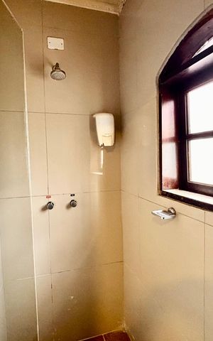 Casa à venda com 327m², 8 quartos e 2 vagas Casa à venda com 327m², 8 quartos e 2 vagasQuarto suíte 2