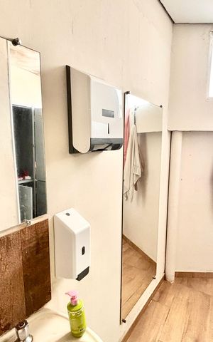 Casa à venda com 327m², 8 quartos e 2 vagas Casa à venda com 327m², 8 quartos e 2 vagasBanheiro 1