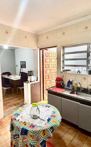 Casa à venda com 327m², 8 quartos e 2 vagas Casa à venda com 327m², 8 quartos e 2 vagasCozinha