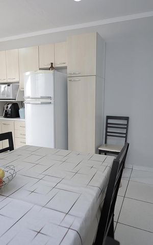 Casa à venda com 90m², 2 quartos e 2 vagas Casa à venda com 90m², 2 quartos e 2 vagasSala de Jantar