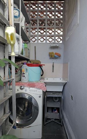 Casa à venda com 90m², 2 quartos e 2 vagas Casa à venda com 90m², 2 quartos e 2 vagasÁrea de Serviço