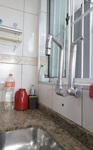 Casa à venda com 90m², 2 quartos e 2 vagas Casa à venda com 90m², 2 quartos e 2 vagasCozinha