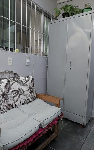 Casa à venda com 90m², 2 quartos e 2 vagas Casa à venda com 90m², 2 quartos e 2 vagasCorredor e Churrasqueira