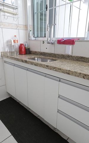 Casa à venda com 90m², 2 quartos e 2 vagas Casa à venda com 90m², 2 quartos e 2 vagasCozinha