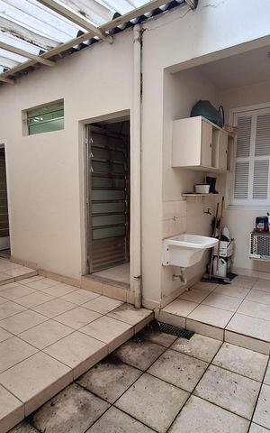 Casa à venda com 156m², 3 quartos e sem vaga Casa à venda com 156m², 3 quartos e sem vagaÁrea de Serviço