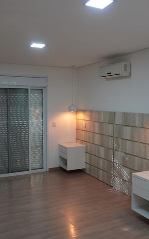 Casa de condomínio para alugar com 370m², 4 quartos e 4 vagasSuíte 3