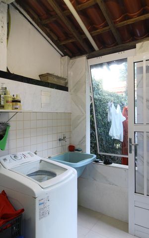 Casa de condomínio à venda com 300m², 3 quartos e sem vagaÁrea de Serviço
