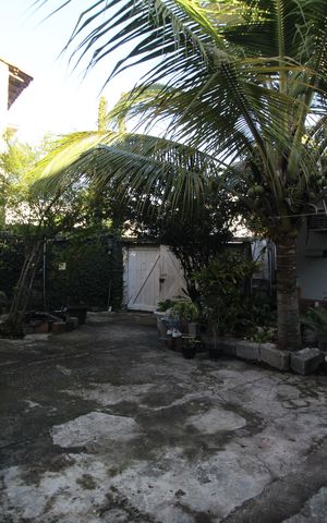 Casa de condomínio à venda com 300m², 3 quartos e sem vagaEdícula