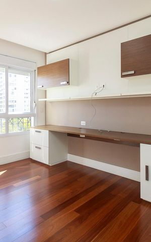 Apartamento à venda com 350m², 4 quartos e 5 vagas Apartamento à venda com 350m², 4 quartos e 5 vagasSuíte 4