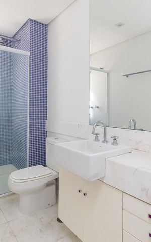 Apartamento à venda com 350m², 4 quartos e 5 vagas Apartamento à venda com 350m², 4 quartos e 5 vagasSuíte 2 - Banheiro