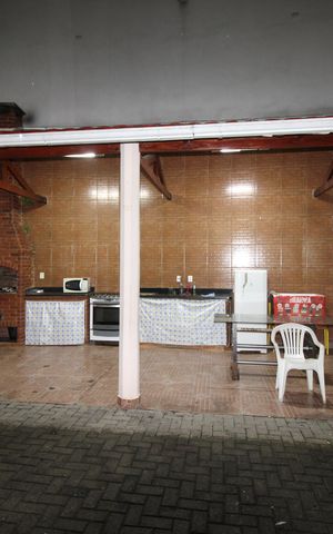 Casa à venda com 95m², 3 quartos e 2 vagasÁrea Comum