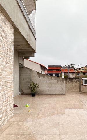 Casa à venda com 415m², 6 quartos e 3 vagas Casa à venda com 415m², 6 quartos e 3 vagasSacada - Casa 2