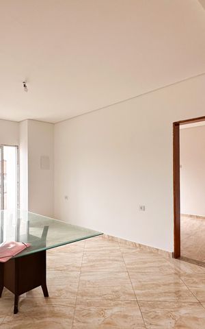 Casa à venda com 415m², 6 quartos e 3 vagas Casa à venda com 415m², 6 quartos e 3 vagasSala - Casa 3