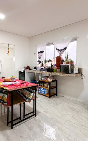 Casa à venda com 415m², 6 quartos e 3 vagas Casa à venda com 415m², 6 quartos e 3 vagasCozinha - Casa 2