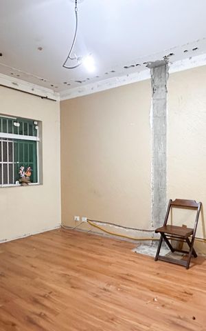 Casa à venda com 415m², 6 quartos e 3 vagas Casa à venda com 415m², 6 quartos e 3 vagasSala - Casa 1