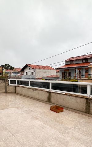 Casa à venda com 415m², 6 quartos e 3 vagas Casa à venda com 415m², 6 quartos e 3 vagasSacada - Casa 2