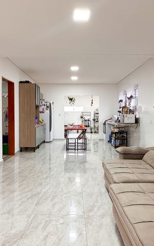 Casa à venda com 415m², 6 quartos e 3 vagas Casa à venda com 415m², 6 quartos e 3 vagasSala - Casa 2