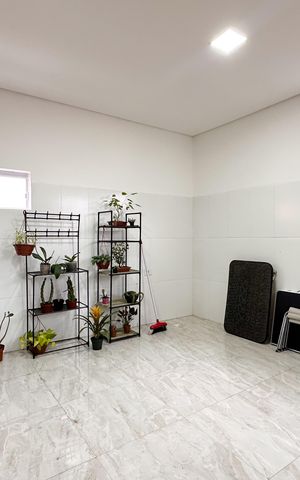 Casa à venda com 415m², 6 quartos e 3 vagas Casa à venda com 415m², 6 quartos e 3 vagasÁrea de Serviço - Casa 2