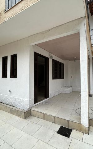 Casa à venda com 121m², 3 quartos e 2 vagasVaranda