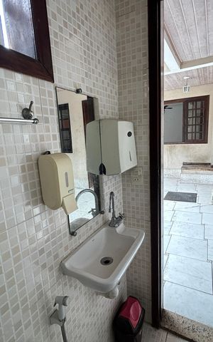 Casa à venda com 121m², 3 quartos e 2 vagasBanheiro 3