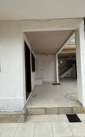Casa à venda com 121m², 3 quartos e 2 vagasVaranda