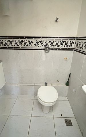 Casa à venda com 121m², 3 quartos e 2 vagasBanheiro 4